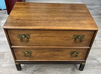 Mesitas de noche vintage HENREDON abedul 710 DISEÑO Foto 1 de 4