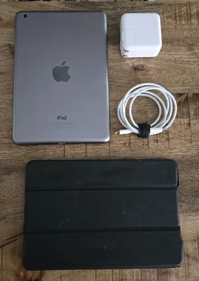 Apple iPad Mini 2 A1489 (WiFi) 16 GB Gris espacial iOS 12.5.7 ¡Paquete! Foto 1 de 4