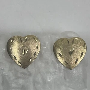 Vintage 14K Yellow Gold Casual Women’s Jewelry Stud Earrings Heart Shape Lovely - Picture 1 of 10