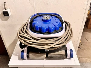 Hayward AquaVac 650 Pool-Roboter Poolsauger Bodensauger Poolreinigung - Bild 1 von 7