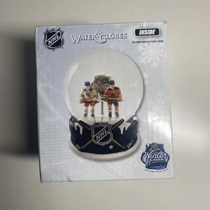 2012 NHL Winter Classic Water Globe Philadelphia (read) - Picture 1 of 4