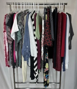 Lote de ropa de otoño de 25p para mujer talla mediana suéteres camisas cárdigan ropa activa - Imagen 1 de 13