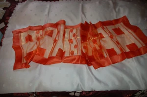 Tischläufer (114-4/25) - Bild 1 von 2