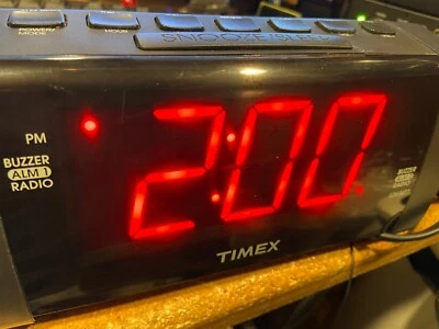 Timex T235 Double Alarm AM/FM Radio w/Jumbo Red Numbers *Pre-Owned/No Box* c2 - Image 1 of 4