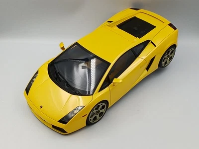 AUTOART Lamborghini Gallardo (Yellow) 1/12 Scale Car - Image 1 of 4