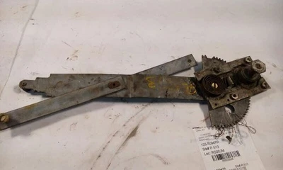 68-76 Triumph TR6 Passenger Right Front Window Regulator - Image 1 of 4