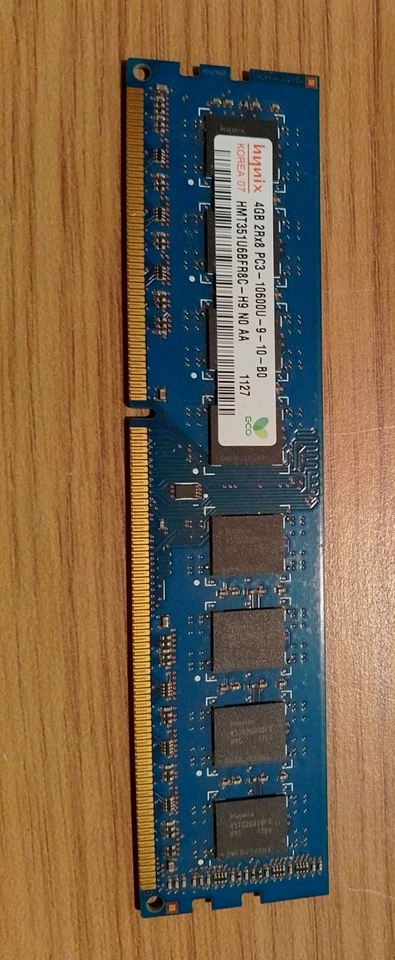 Hynix HMT351U6BFR8C-H9 N0 AA 4GB PC3-10600 DDR3-1333 240-Pin Desktop RAM - Image 1 of 1
