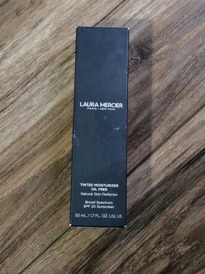 Laura Mercier Tinted Moisturizer Oil Free 2W1 NATURAL 1.7 oz 50 ml SPF 20 NIB - Image 1 of 4