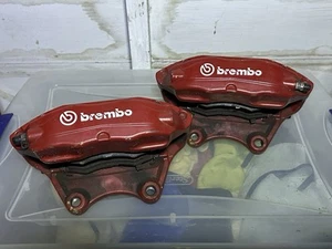 350Z Front Brembo Calipers with Brake Pads - Picture 1 of 4