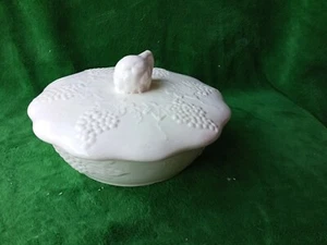 Design By Norma Blue MCM White by 649 Dish with lid - Picture 1 of 4