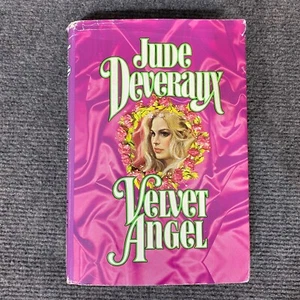 Terciopelo Angel Jude Deveraux 1983 IMPRESIÓN GRANDE DJ Tapa Dura Romance Erótico Medieval - Imagen 1 de 13