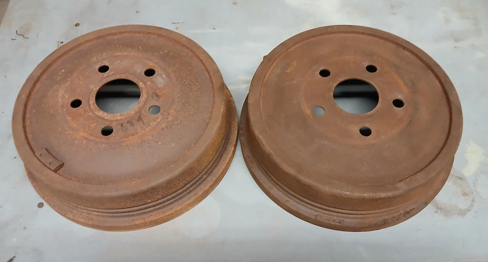 1963 1964 Ford Thunderbird tambores de freio traseiros usados 1 par - Imagem 1 de 4