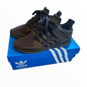 Zapatilla adidas EQT Support ADV de color negro