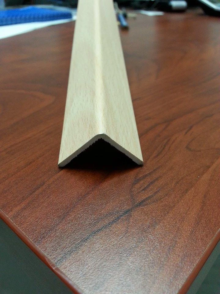 PROFILI IN PVC ACERO CHIARO ANGOLARE 25X25X2 DA MT.2,60 - Immagine 1 di 1