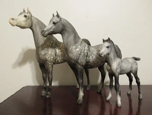 Breyer Proud Arabian Family Lot of 3, Stallion/Mare/Foal VINTAGE 1973, EXCELLENT - Picture 1 of 18