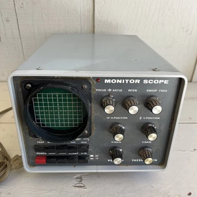 Mira telescópica de monitor de estación de radioaficionado vintage Yaesu YO-100 sin probar Foto 1 de 4
