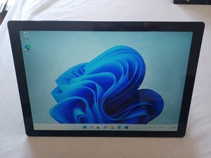 Microsoft Surface Pro 7 i5 10th Gen 8GB RAM 256GB SSD 12.3" Win11 Table seul - Bild 1 von 10