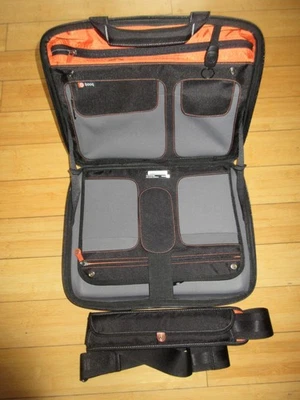 Booq Maletín para Laptop Estuche Rígido 16 Pulgadas Organizador Acolchado Ordenador de Trabajo Foto 1 de 4