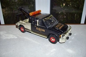 1999 EXXON Tow Truck with lights and sound - Picture 1 of 5