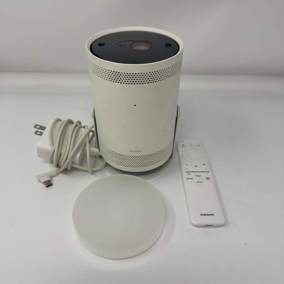 Samsung The Freestyle 2nd Gen Full HD 1080P 550 Lumes LED Projector SP-LFF3CLAX - Image 1 of 4