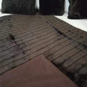 Ultra Soft Faux Fur Luxury Blanket - Picture 1 of 8