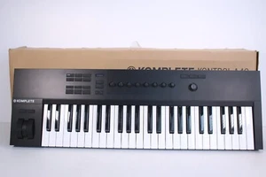 Native Instruments Komplete Kontrol A49 Keyboard Controller - Picture 1 of 11