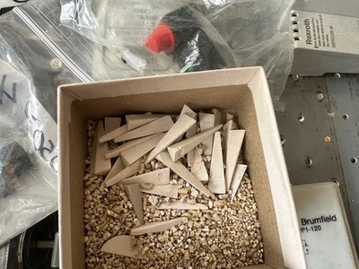 Conos pirométricos pequeños estándar Orton 3 CAJAS Foto 1 de 2