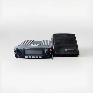 Motorola XTL2500 700/800 MHz P25 radio digitale trunking M21URM9PW1AN con altoparlante - Foto 1 di 5