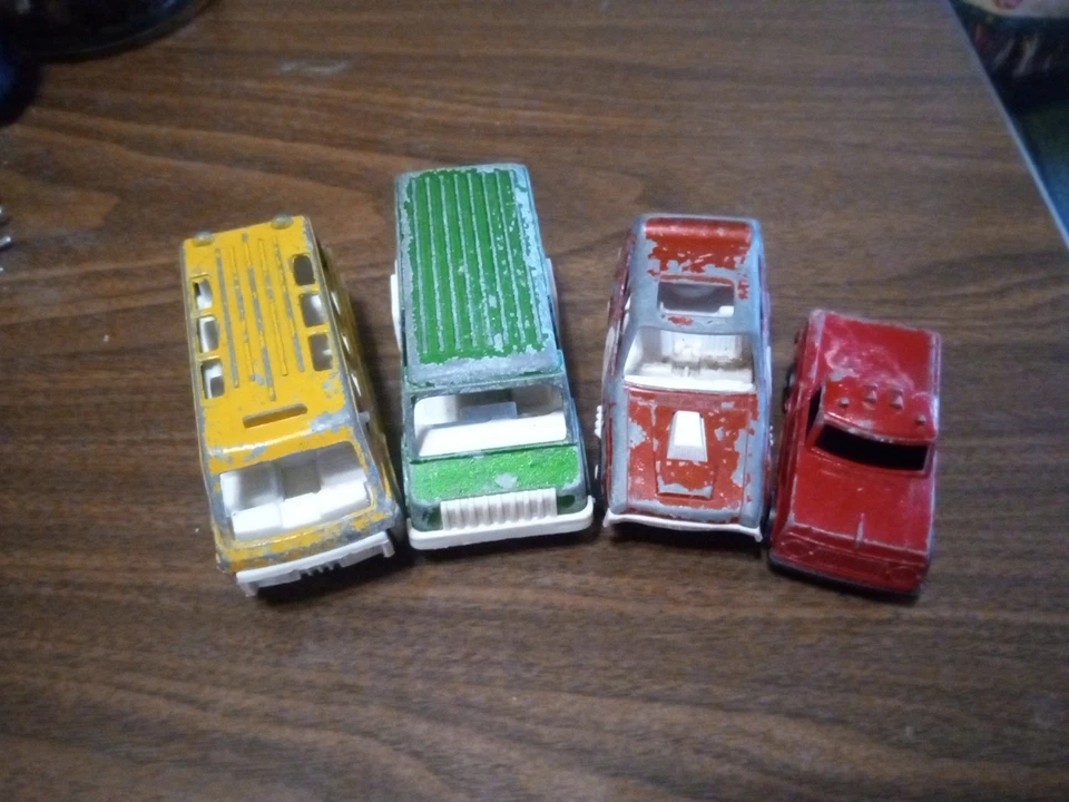 Lote De 4 Coches Tootsietoy De Colección Años 70 Metal Estado Decente EE. UU. Muy Raro Difícil de Encontrar Foto 1 de 4