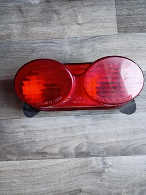 05-08 KAWASAKI ZZR600 LUZ TRASERA LUZ FRENO TRASERO OEM 2005 2006 2007  Foto 1 de 4