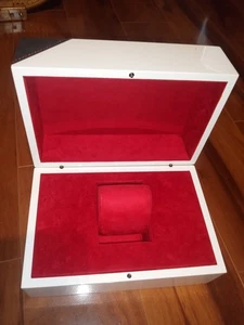 Auténtica caja de reloj Roger Dubuis blanca brillante con cuero y fieltro MUY BONITA - Imagen 1 de 9