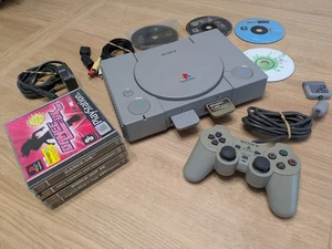 Sony PlayStation 1 PS1 Konsole Bundle -PAL- 1 Controller, 8 Spiele, 2 Memory Card - Bild 1 von 24