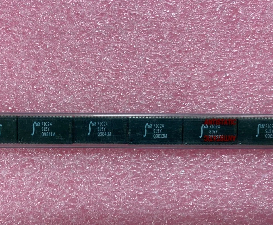 2pcs Vintage & New IDT 128 x 8 CMOS SOJ 32 pin SRAM IC Chip IDT71024S-15Y - Image 1 of 1