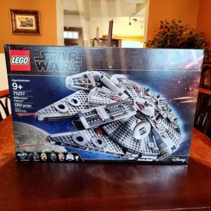LEGO Star Wars: Millennium Falcon (75257) RETIRED Mint Box - Picture 1 of 4