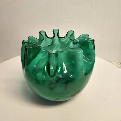 Vtg Art Glass Vase Ruffled Crimped Edge Pinched Edge Green 4" MCM Rose Bowl - Image 1 of 4