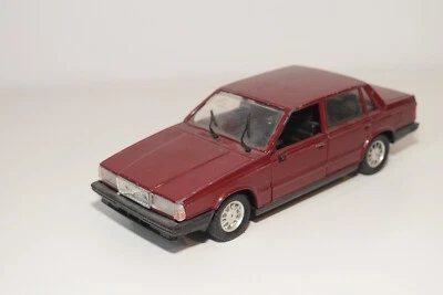 A55 1:25 POLISTIL S-206 S206 S 206 VOLVO 760 GLE 760GLE MAROON BUONE CONDIZIONI - Immagine 1 di 4