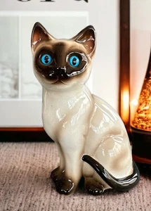 Statuina gatto siamese ceramica vintage Downpace LTD Corea occhi di vetro blu alta 7" - Foto 1 di 9