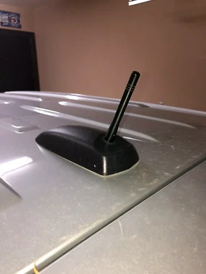 Mástil de varilla de alimentación de antena de aluminio negro corto de 4" AM/FM para Buick Enclave 2016-2017 Foto 1 de 4