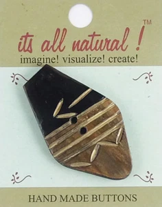 Botones de cuerno natural hechos a mano - negro/beige - 35x58 mm - diseño de símbolos - Imagen 1 de 4