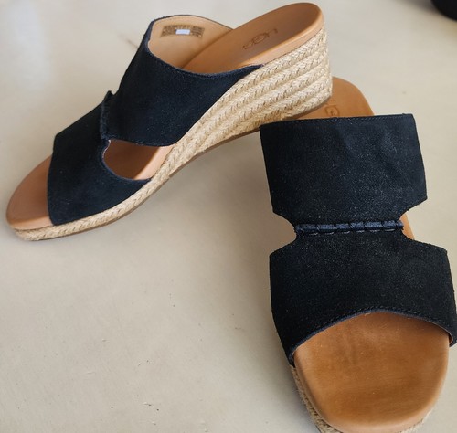 Sandalo UGG nero slip on zeppa tacco punta aperta taglia US 7 5