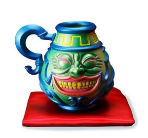 Bandai Premium Yu-Gi-Oh! Réplica de cerámica Pot of Greed 1/1 edición limitada nueva - Imagen 1 de 6