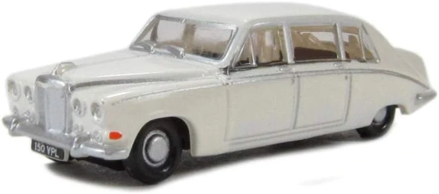 Oxford Diecast Old English White Daimler DS420 - 1:148 N Scale - Immagine 1 di 4