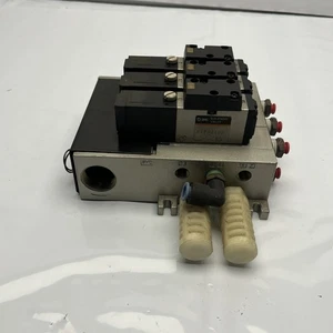 SMC Manifold With 3 Solenoid Valve Nvfs2100 5FZB  - Picture 1 of 7