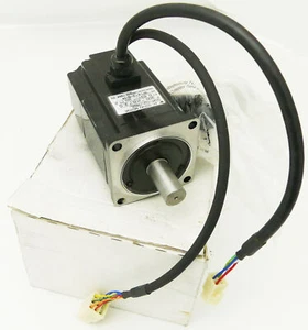 YASAKAWA SGM-02U3B2L Servomotor -unused- - Picture 1 of 3