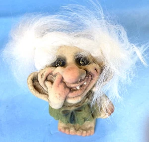 Ny Form Troll "Troll Girl Picking Her Nose" #144 New with Tag Norwegian - Picture 1 of 9