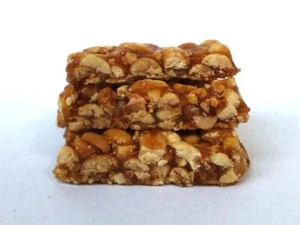 peanut brittle(or Thua Tat)a traditional Thai made from peanuts and caramelized - Picture 1 of 6