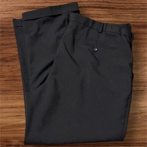 Van Heusen Pantalón de vestir negro con frente plisado con puños dobladillo cintura 44" x 30" - Imagen 1 de 8