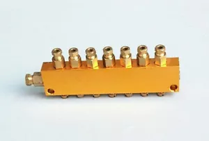 CNC Oil Distributor Machine Lubricating Tube Adjustable 1 Inlet 7 Outlet Valve - Picture 1 of 2