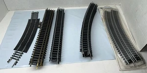 HO Scale Life-Like Track Set 28-9" 18 Grad gebogene & gerade Gleise, schwarz - Bild 1 von 7