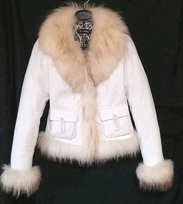 Blouson,veste Femme en cuir blanc et fourrure .Oakwood.  - Photo 1/4